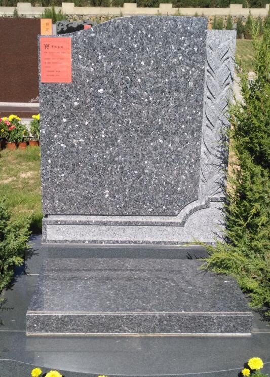 呼和浩特九龍對軍旅生涯墓碑的介紹